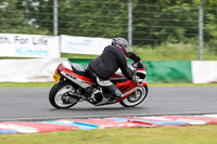 enduro-digital-images;event-digital-images;eventdigitalimages;mallory-park;mallory-park-photographs;mallory-park-trackday;mallory-park-trackday-photographs;no-limits-trackdays;peter-wileman-photography;racing-digital-images;trackday-digital-images;trackday-photos